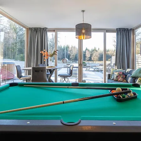 70 - Pour 16 Personnes Villa *